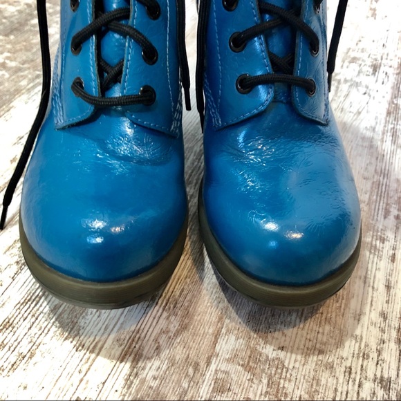Dr. Martens Darcie 8 Eye Heeled Boots Teal Blue - Picture 5 of 8